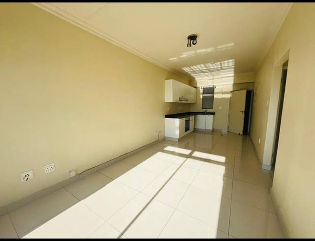 2 BEDROOM APARTMENT FOR SALE IN UMHLANGA RIDGE